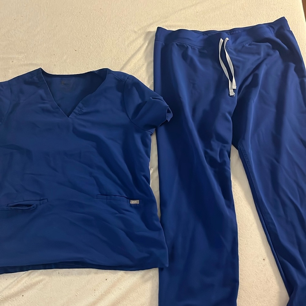 Figs woman’s  scrub set royal blue